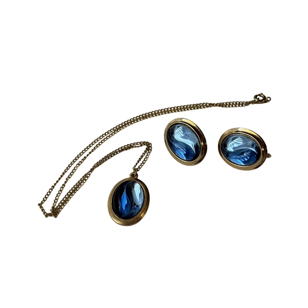 Monet blue crystal 16" necklace and clip‎ on earrings